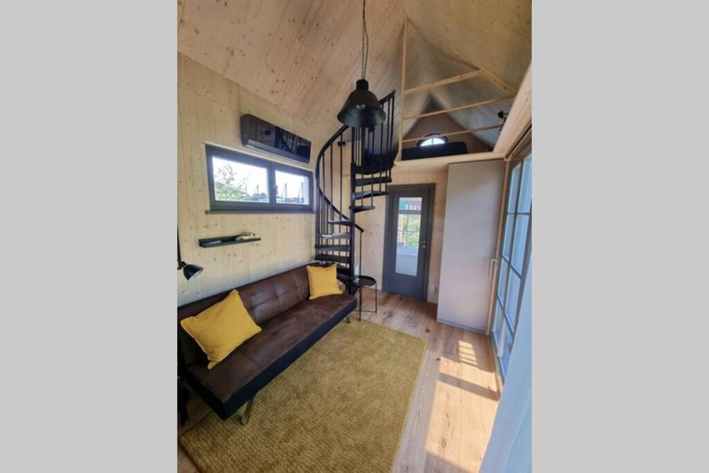Апартаменты Tiny Loft Im Suedhessischen Ried Требур Экстерьер фото